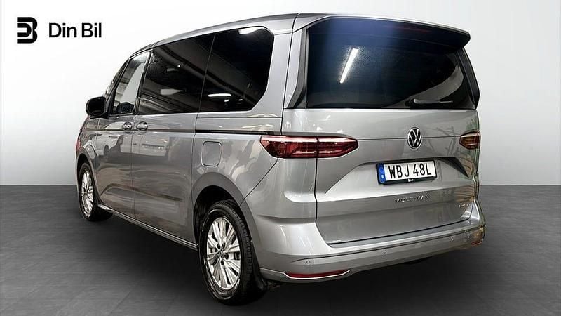 Begagnad VW Multivan Life 150 HK (110 kW) 2024 Silver Van