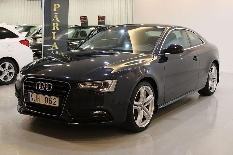 Begagnad Audi A5 Comfort 225 HK (165 kW) 2014 Blå Sportkupé