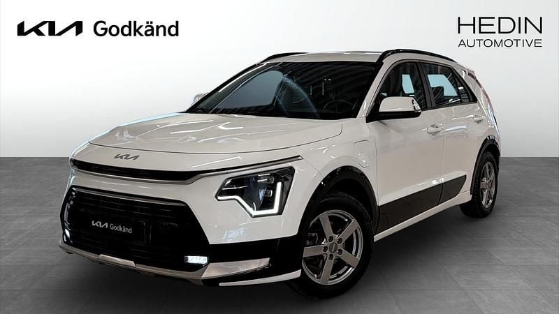 Begagnad Kia Niro 105 HK (77 kW) 2022 Vit SUV