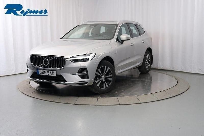Silver dawn metallic Begagnad 2025 Volvo XC60 Core SUV | 509 900 kr (Bra pris) - Bild 1/4