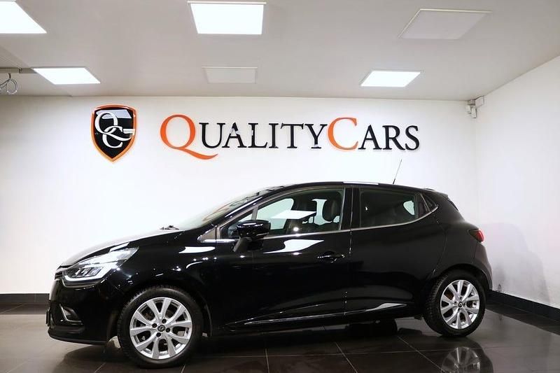 Begagnad Renault Clio IV 90 HK (66 kW) 2016 Svart Halvkombi