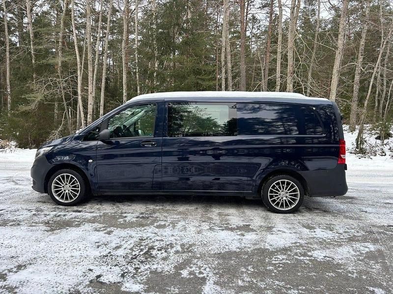 Begagnad Mercedes Vito 163 HK (119 kW) 2019 Blå Van