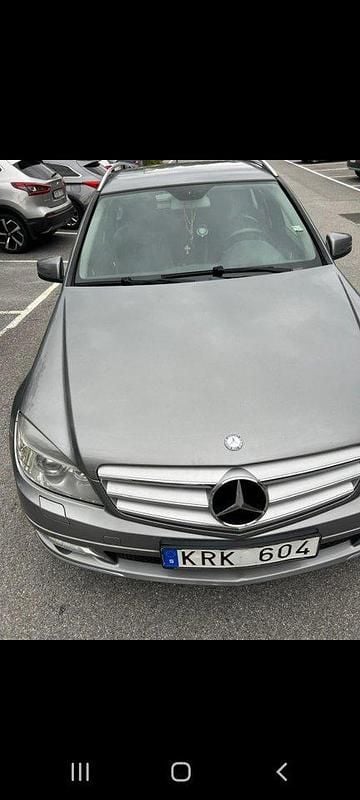Silver Begagnad 2010 Mercedes C180 Kombi | 64 900 kr (Bra pris) - Bild 1/4
