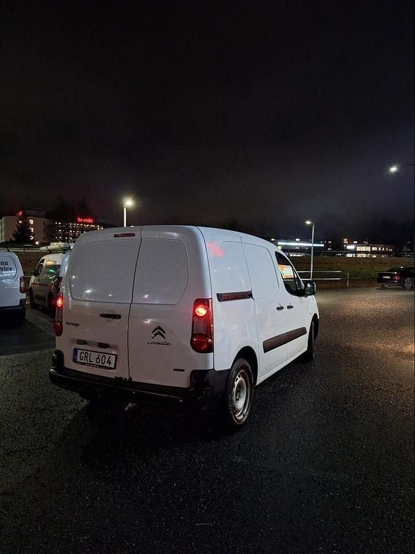Begagnad Citroën Berlingo 75 HK (55 kW) 2016 Minibuss
