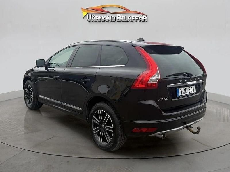 Begagnad Volvo XC60 Standard 150 HK (110 kW) 2017 Svart SUV