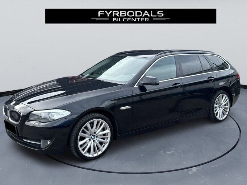 Svart Begagnad 2011 BMW 520 Kombi | 129 000 kr (Lite dyr) - Bild 1/2