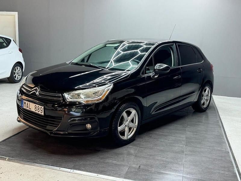 Begagnad Citroën C4 112 HK (82 kW) 2011 Svart Halvkombi