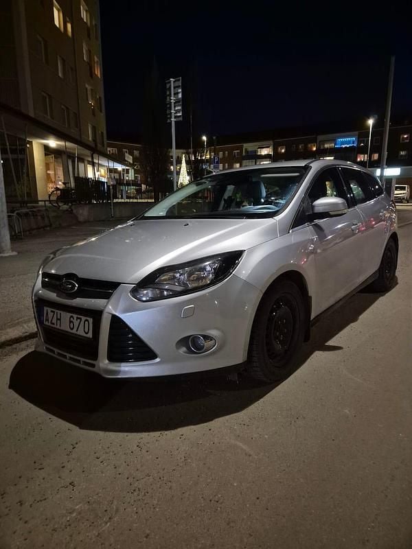 Begagnad 2014 Ford Focus Kombi | 37 000 kr (Superpris) - Bild 1/4