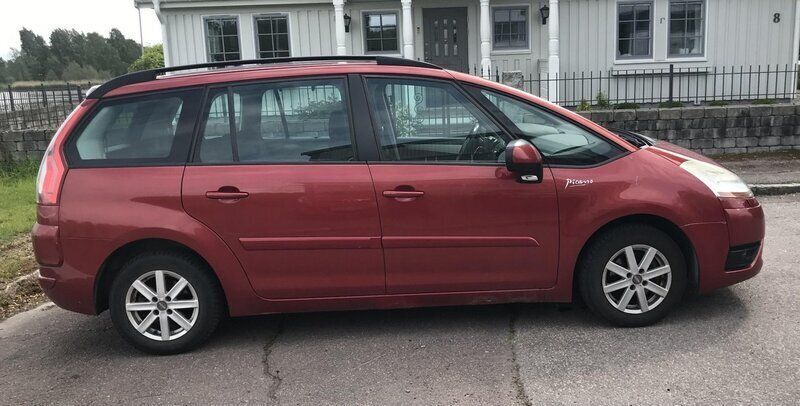 Röd Begagnad 2007 Citroën Grand C4 Picasso Minibuss | 19 900 kr (Superpris) - Bild 1/4