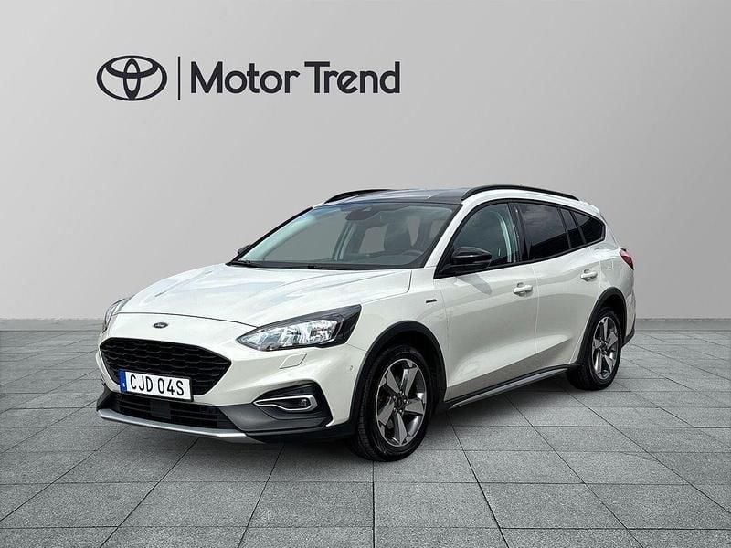 Vit Begagnad 2019 Ford Focus Active Kombi | 169 900 kr (Marknadspris) - Bild 1/4