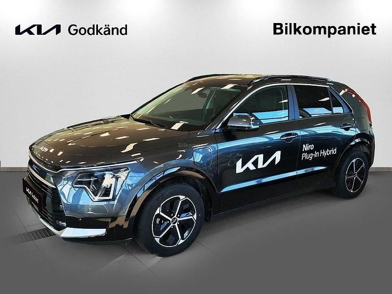 Grå Begagnad 2023 Kia Niro Advance SUV | 399 800 kr (Dyr) - Bild 1/4