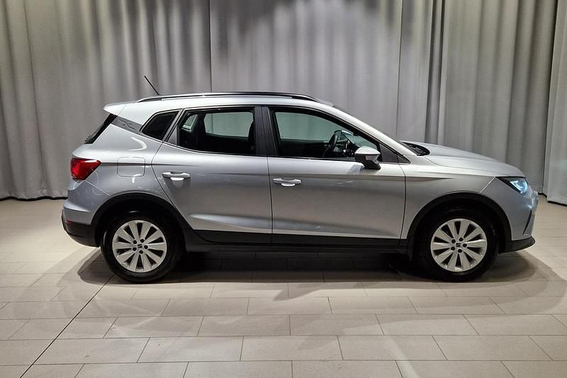 Begagnad Seat Arona Style 112 HK (82 kW) 2022 Silver SUV