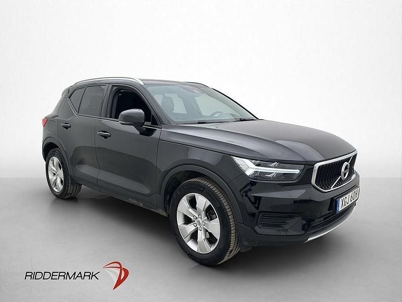 Begagnad Volvo XC40 Momentum 129 HK (94 kW) 2021 Svart SUV