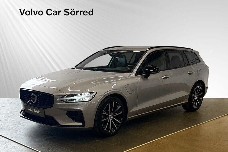 Grå Begagnad 2024 Volvo V60 Plus Kombi | 499 900 kr (Lite dyr) - Bild 1/3