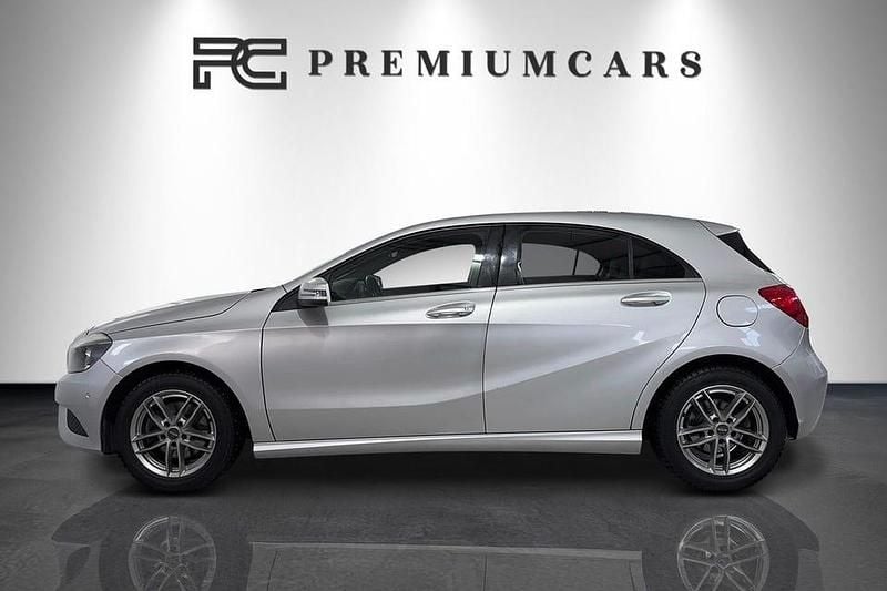 Begagnad Mercedes A180 Urban 122 HK (89 kW) 2014 Silver