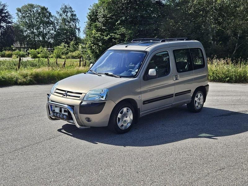 Brun Begagnad 2003 Citroën Berlingo Minibuss | 24 900 kr (Superpris) - Bild 1/4