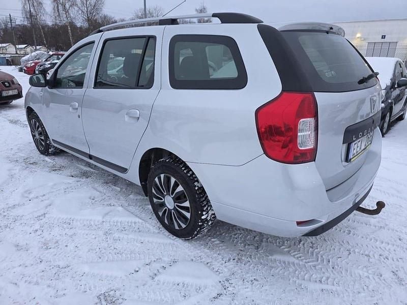 Begagnad Dacia Logan MCV 90 HK (66 kW) 2014 Silver