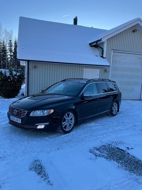 Begagnad Volvo V70 163 HK (119 kW) 2014 Svart Kombi