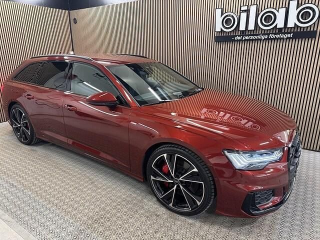 Grenadinröd metallic Begagnad 2024 Audi A6 S-Line Kombi | 649 000 kr - Bild 1/4