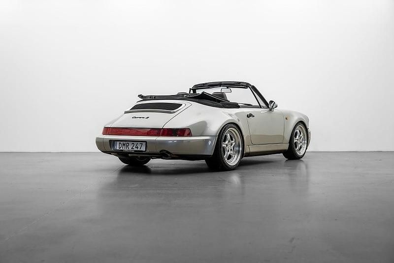 Begagnad Porsche 911 Carrera Cabriolet 250 HK (183 kW) 1992 Ljusgul Cab