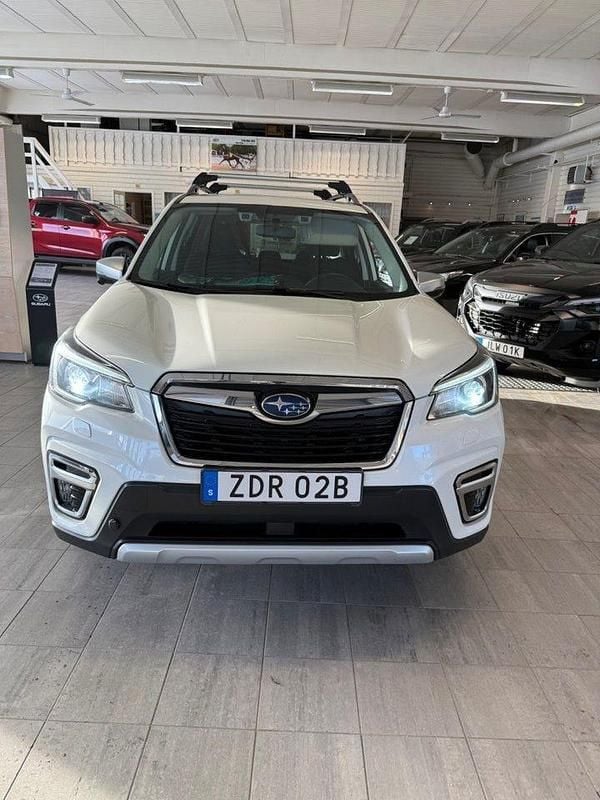 Begagnad Subaru Forester Active 150 HK (110 kW) 2019 Vit SUV