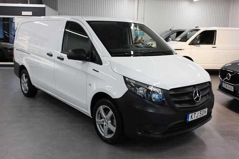 Vit Begagnad 2020 Mercedes e-Vito Minibuss | 168 500 kr (Bra pris) - Bild 1/4