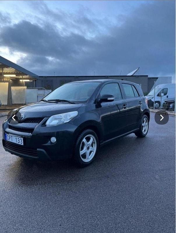 Svart Begagnad 2010 Toyota Urban Cruiser SUV | 55 000 kr (Marknadspris) - Bild 1/4