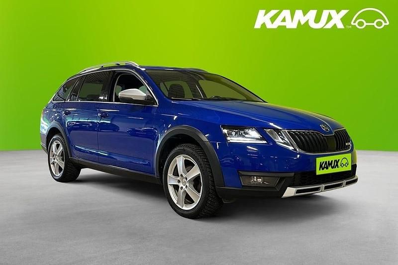 Blå Begagnad 2019 Skoda Octavia Scout Kombi | 199 800 kr (Superpris) - Bild 1/4