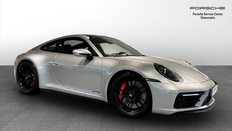 Begagnad Porsche 911 Carrera GTS 480 HK (353 kW) 2022 Silver Sportkupé