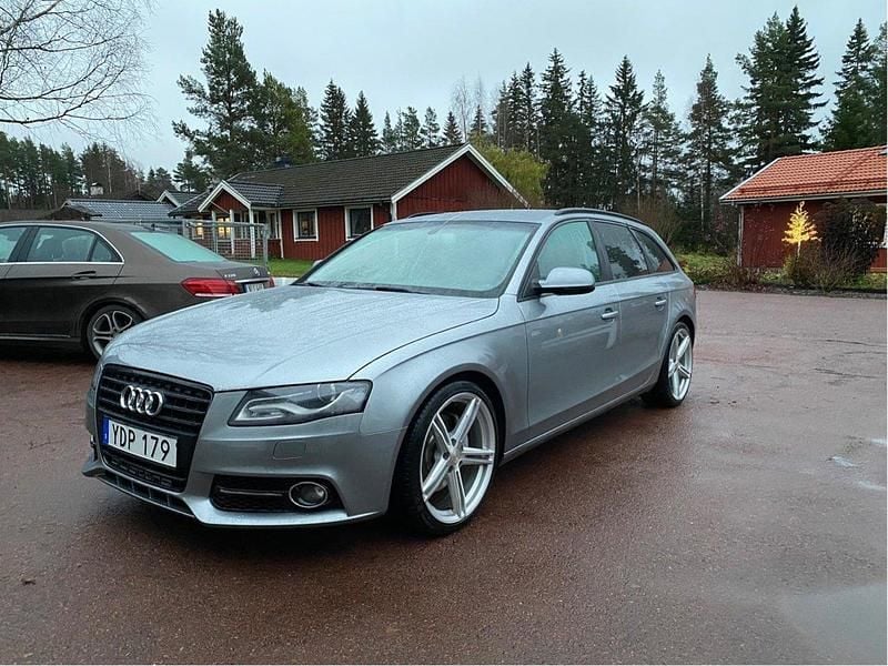 Grå Begagnad 2010 Audi A4 Kombi | 84 000 kr (Marknadspris) - Bild 1/4