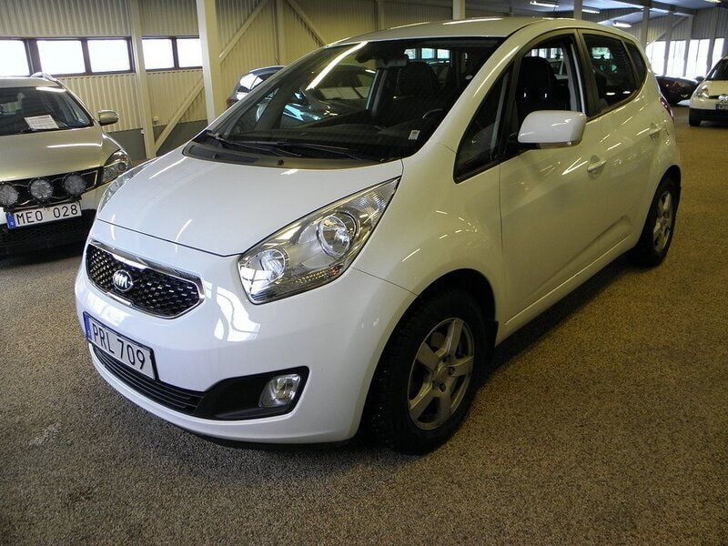 Vit Begagnad 2014 Kia Venga Halvkombi | 99 900 kr (Marknadspris) - Bild 1/4
