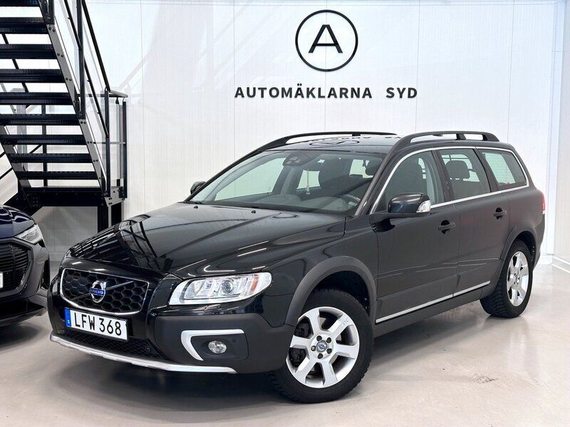 Svart Begagnad 2016 Volvo XC70 Momentum SUV | 199 900 kr (Marknadspris) - Bild 1/4