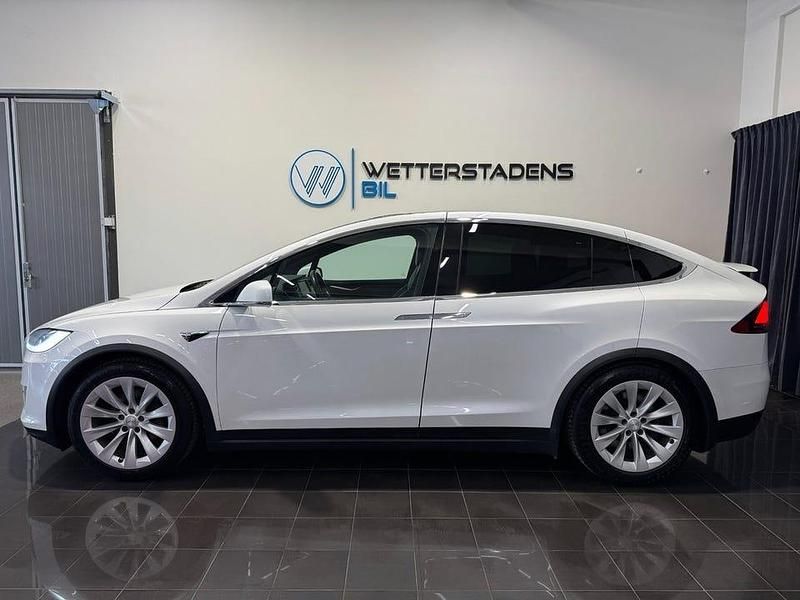 Begagnad Tesla Model X 244 kW (333 HK) 2017 Vit SUV