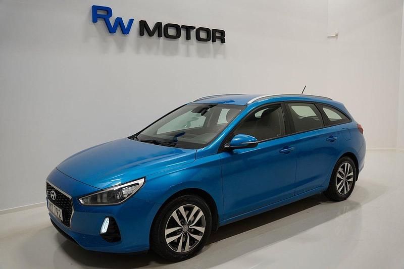 Ljusblå Begagnad 2017 Hyundai i30 Comfort Kombi | 104 800 kr (Lite dyr) - Bild 1/4