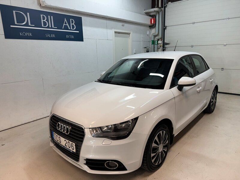 Vit Begagnad 2013 Audi A1 Sportback Halvkombi | 94 900 kr (Bra pris) - Bild 1/4
