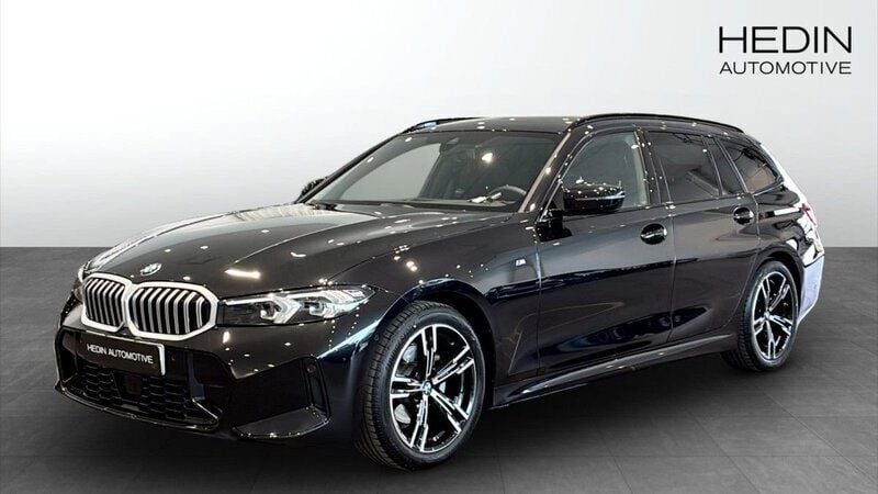 Svart (black) Begagnad 2024 BMW 320 M Sport Kombi | 524 700 kr - Bild 1/4