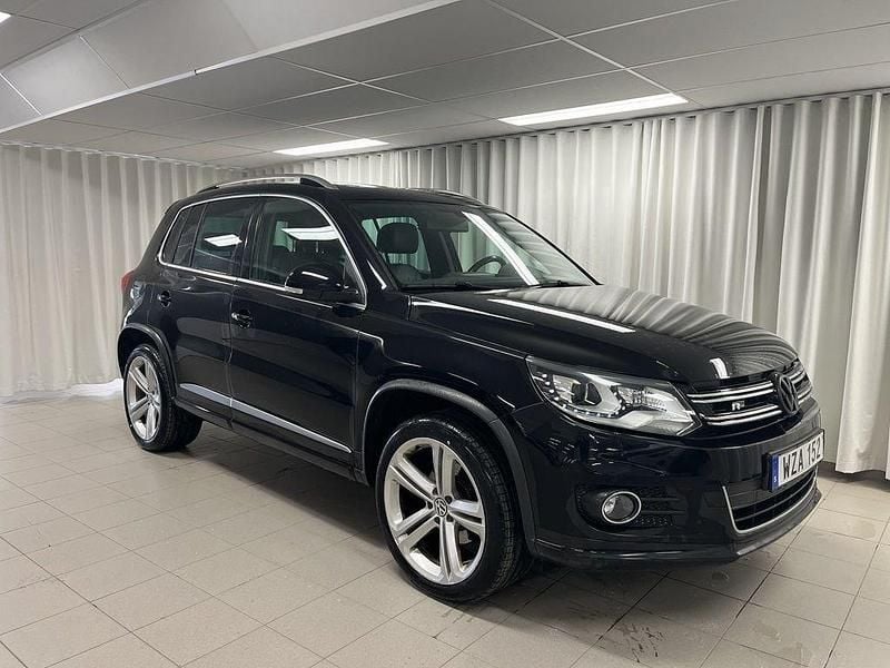 Svart Begagnad 2015 VW Tiguan R-line SUV | 159 000 kr (Marknadspris) - Bild 1/3