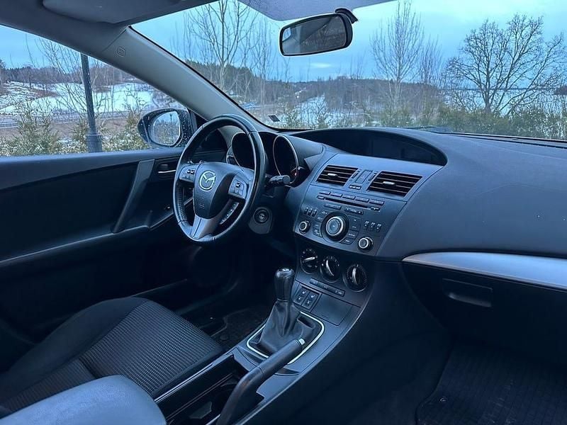 Begagnad Mazda 3 Inclusive 115 HK (84 kW) 2011