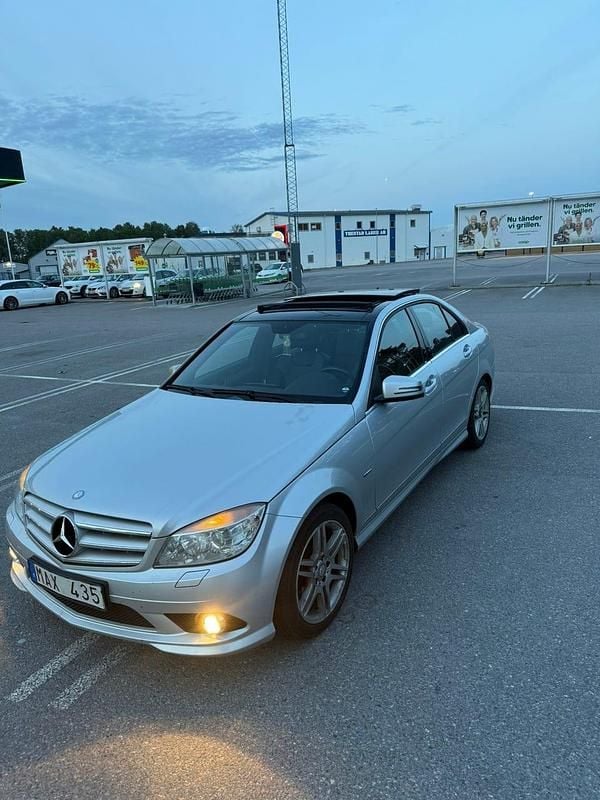 Begagnad 2010 Mercedes C180 Sedan | 59 700 kr (Marknadspris) - Bild 1/4