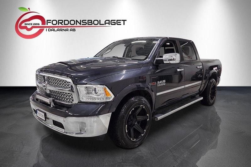 Mörkblå (blå) Begagnad 2016 Dodge Ram Pickup | 339 000 kr (Lite dyr) - Bild 1/4