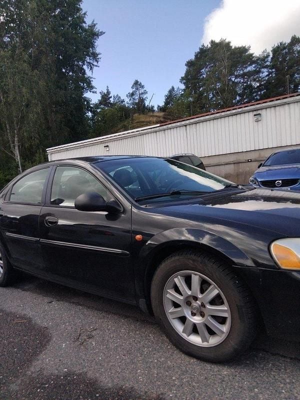 Svart Begagnad 2005 Chrysler Sebring Sedan | 16 000 kr - Bild 1/4