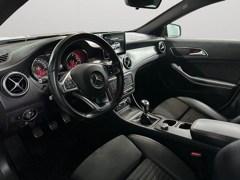 Begagnad Mercedes GLA180 AMG 122 HK (89 kW) 2016 Vit SUV