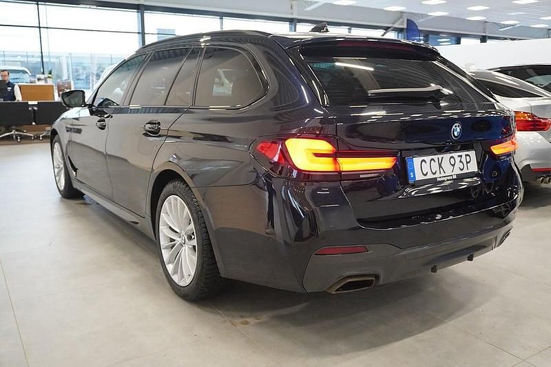 Begagnad BMW 530e M Sport 184 HK (135 kW) 2022 Svart Kombi