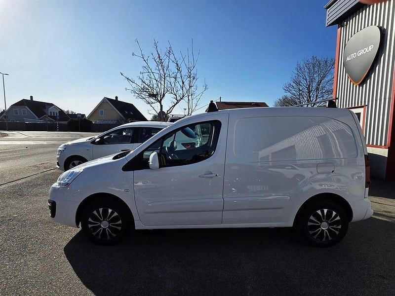 Begagnad Citroën Berlingo 99 HK (72 kW) 2017 Vit Minibuss