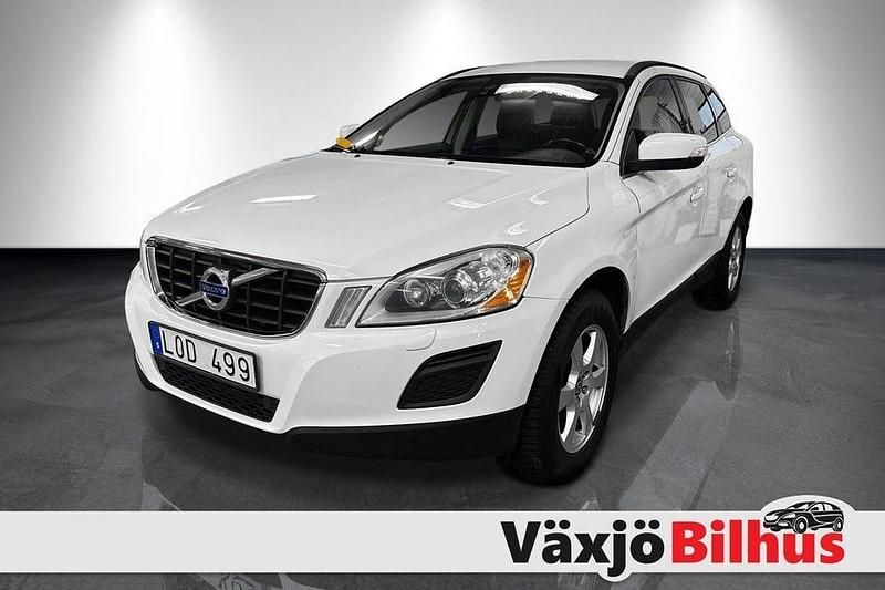 Vit Begagnad 2010 Volvo XC60 Momentum SUV | 99 900 kr (Dyr) - Bild 1/4
