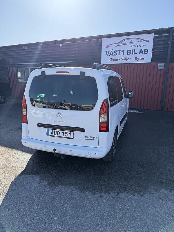 Begagnad Citroën Berlingo 92 HK (67 kW) 2014 Vit Minibuss