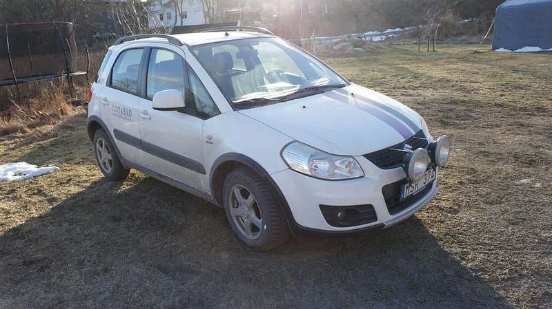 Begagnad Suzuki SX4 135 HK (99 kW) 2012