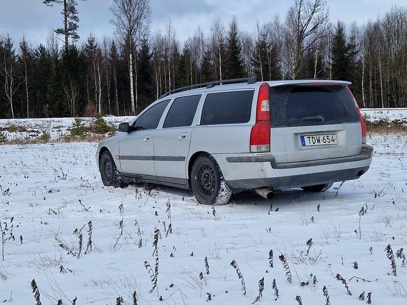Begagnad Volvo V70 170 HK (125 kW) 2002 Kombi