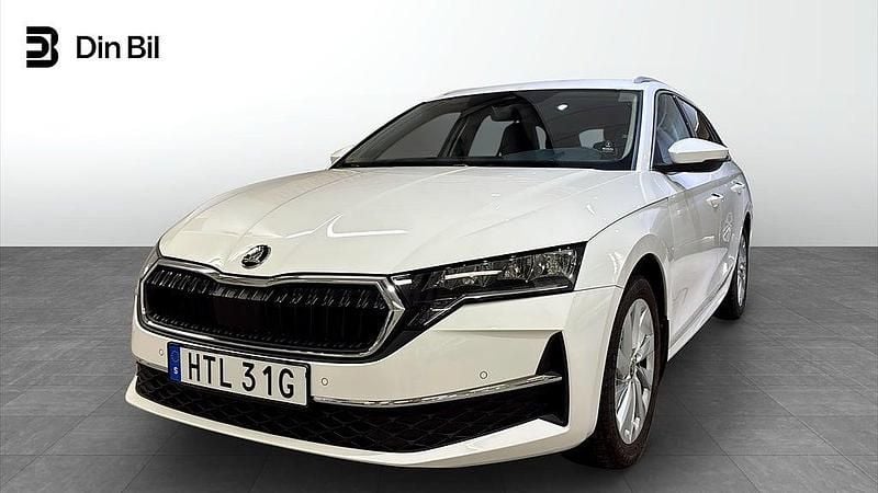 Vit Begagnad 2025 Skoda Octavia Selection Kombi | 309 900 kr (Bra pris) - Bild 1/4