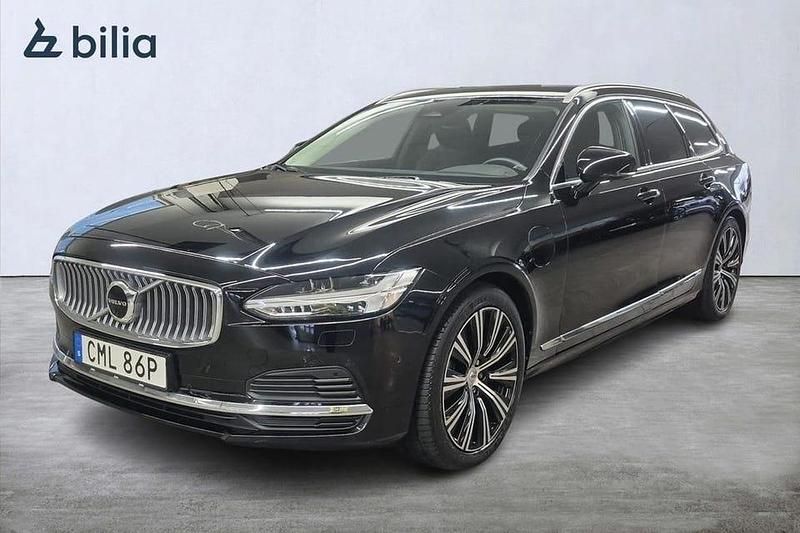 Svart Begagnad 2023 Volvo V90 Core Kombi | 379 900 kr (Marknadspris) - Bild 1/3